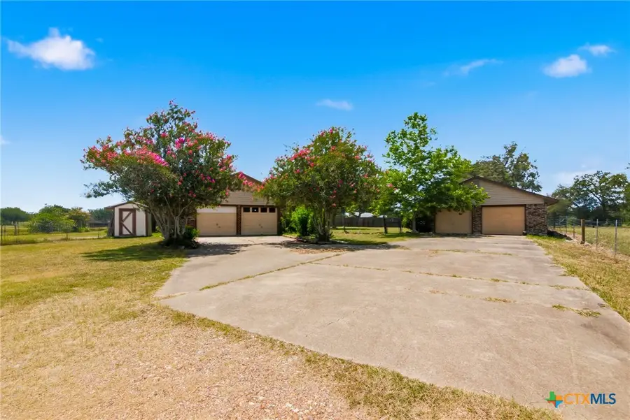 996 Carefree Drive, Victoria, TX 77905 - #3