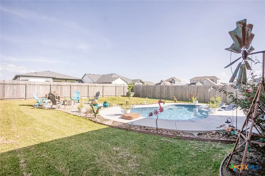 404 Brushy Creek, Victoria, TX 77904 - #3