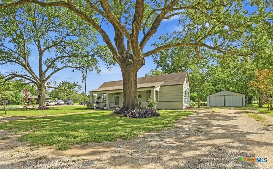 101 Bowie Street, Martindale, TX 78655 - #3