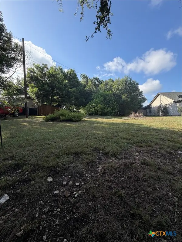 5465 E Lakeshore Drive, Belton, TX 76513