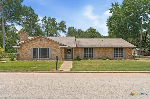 1101 E 19th Street, Cameron, TX 76520
