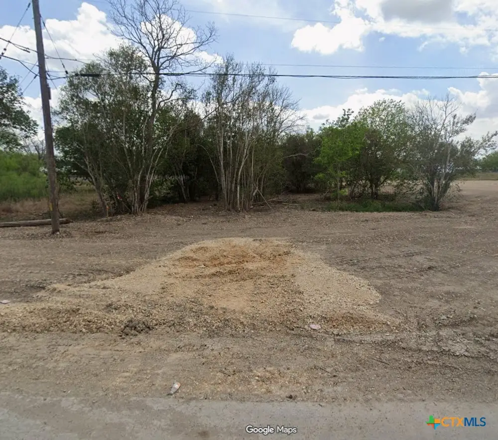 211 E Seideman Street, Seguin, TX 78155 - #1