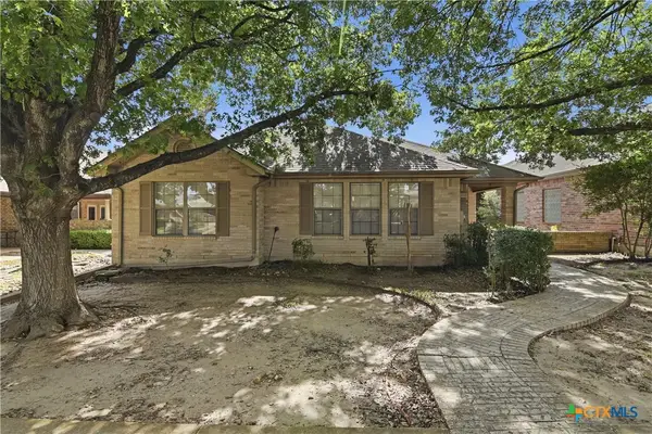 671 Sagewood Parkway, Seguin, TX 78155