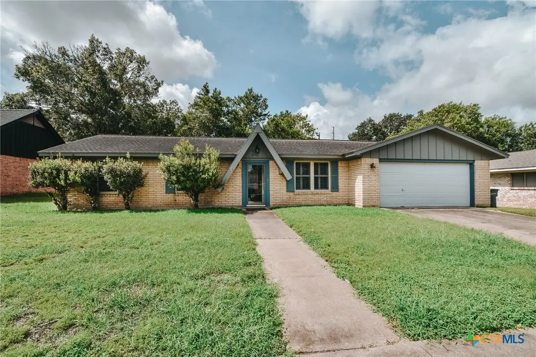 201 Canterbury Lane, Victoria, TX 77904 - #1
