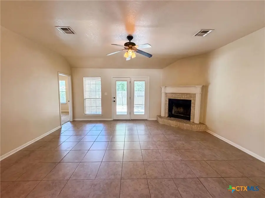 6 S Bobcat Court, Belton, TX 76513 - #3