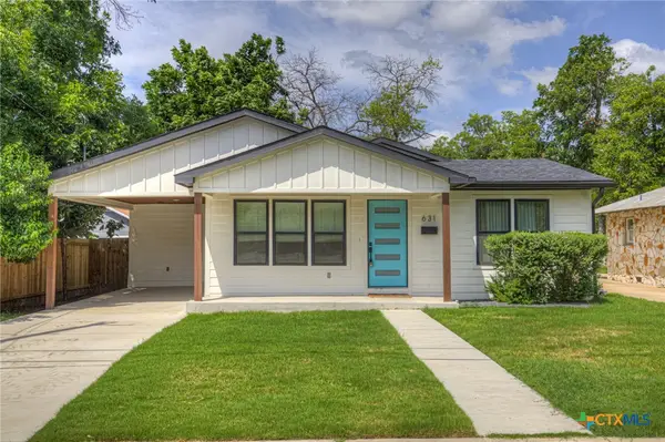 631 S Santa Clara Avenue, New Braunfels, TX 78130