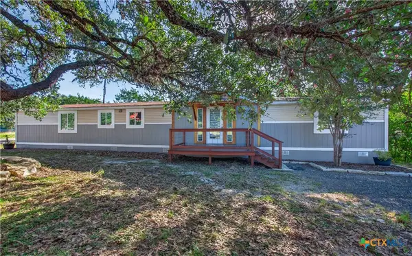 1265 Arcadia Drive, Canyon Lake, TX 78133