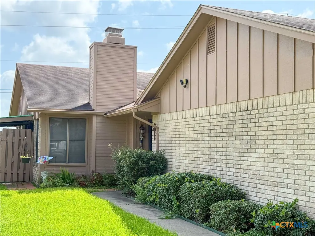 214 Rattan Drive, Victoria, TX 77901 - #1