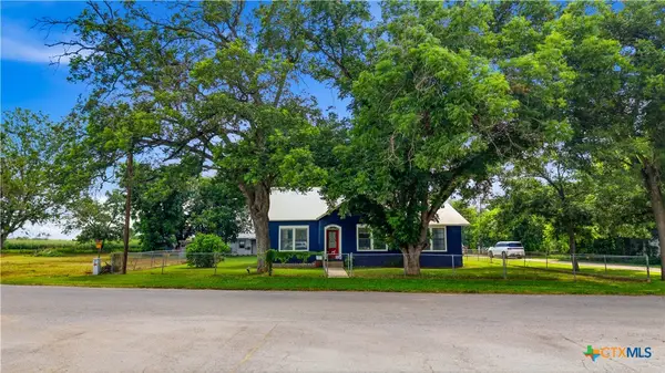 1841 Zuehl Road, Marion, TX 78124