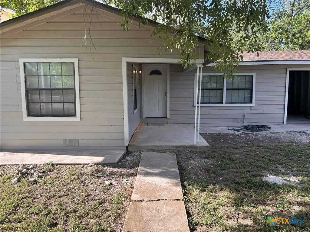 932 Anderson, Seguin, TX 78155 - #1