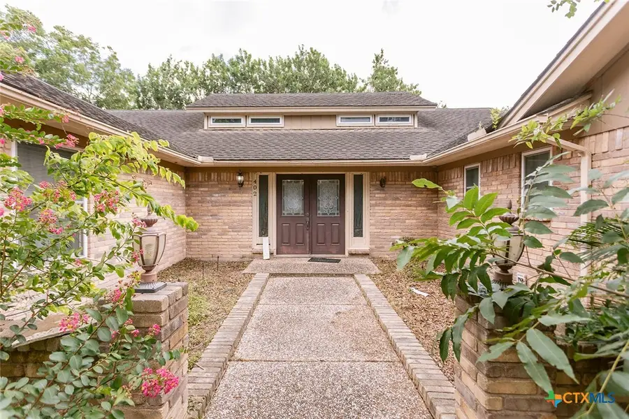 402 Chimney Rock Drive, Victoria, TX 77904 - #2