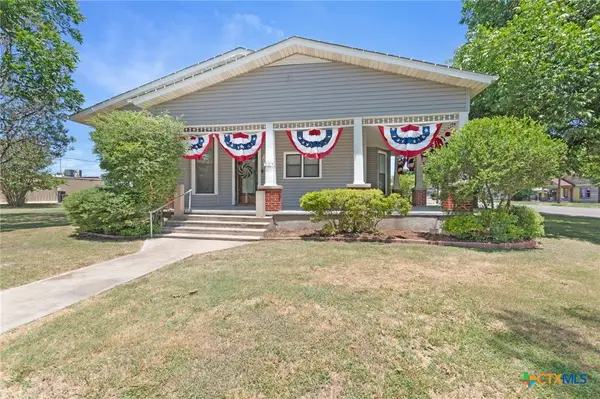 107 E 2nd Street, Lampasas, TX 76550