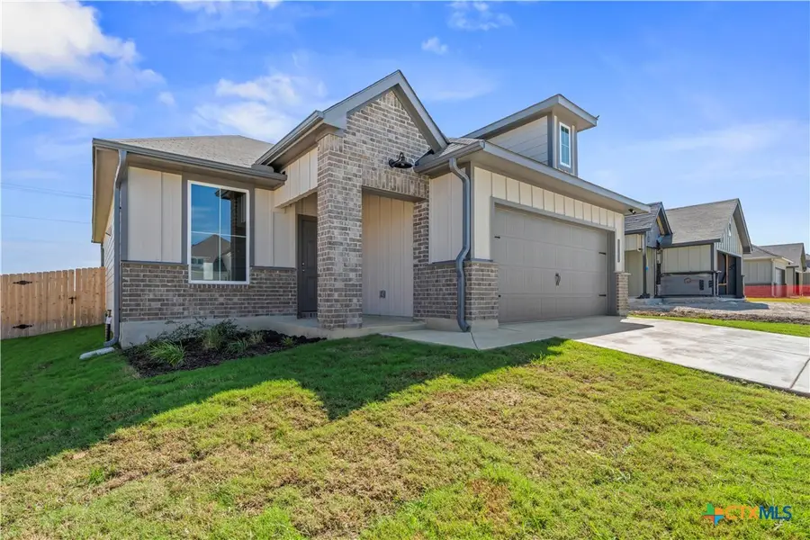 502 University Avenue, Troy, TX 76579 - #2