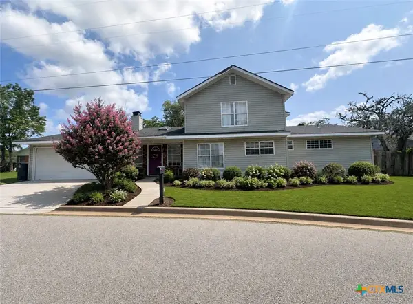 1104 Moss Lane, Cuero, TX 77954