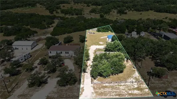 418 Private Road 1505, Bandera, TX 78003