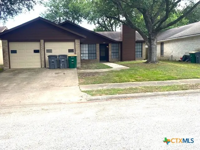 407 Ivanhoe Drive, Victoria, TX 77901 - #2