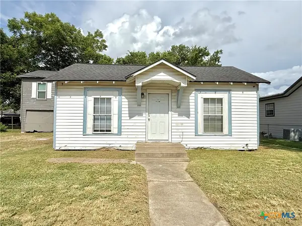 1006 N Goldman Street, Victoria, TX 77901
