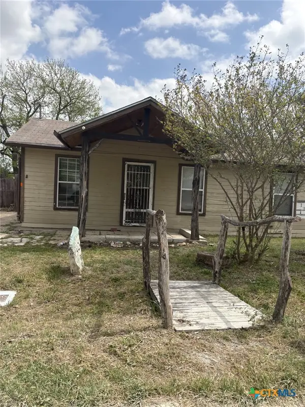 117 Paul Street, Rogers, TX 76569