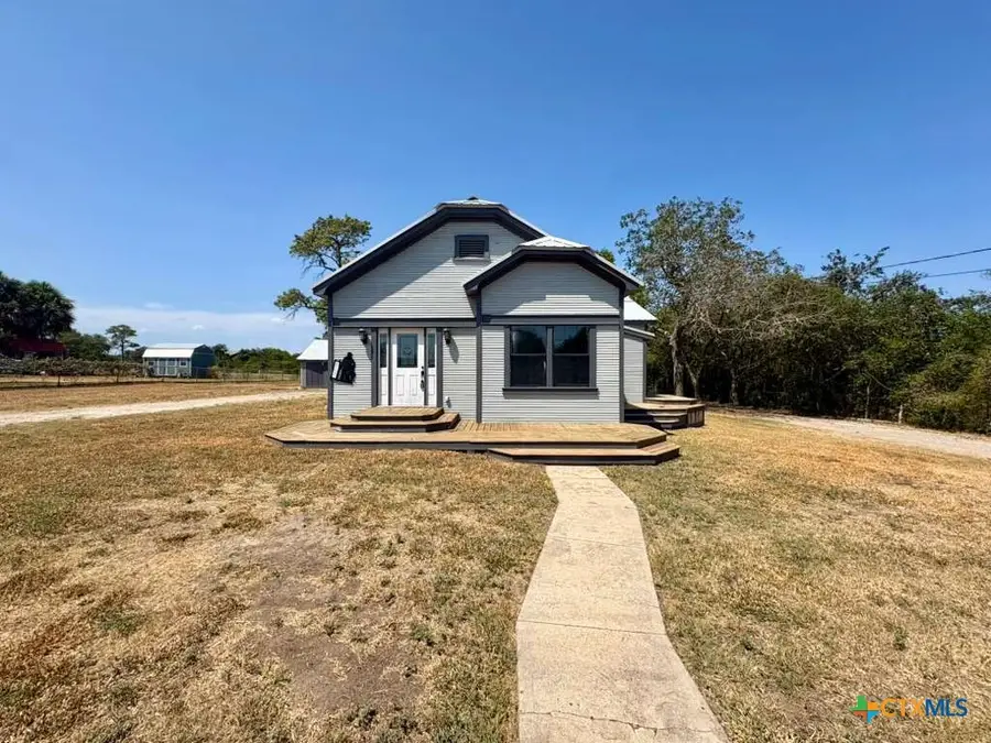 134 E North Street, Goliad, TX 77963 - #2
