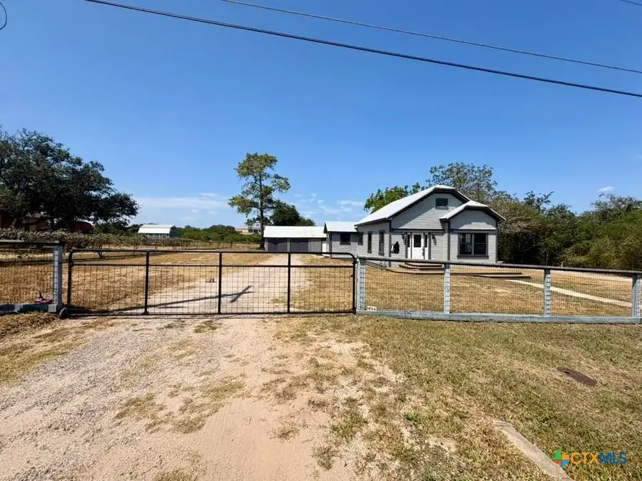 134 E North Street, Goliad, TX 77963 - #3