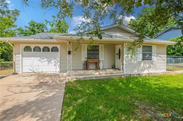 306 Fennimore Street, Gatesville, TX 76528