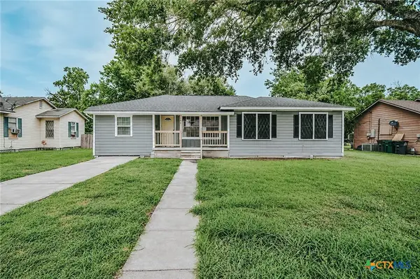 606 E Mesquite Lane, Victoria, TX 77901