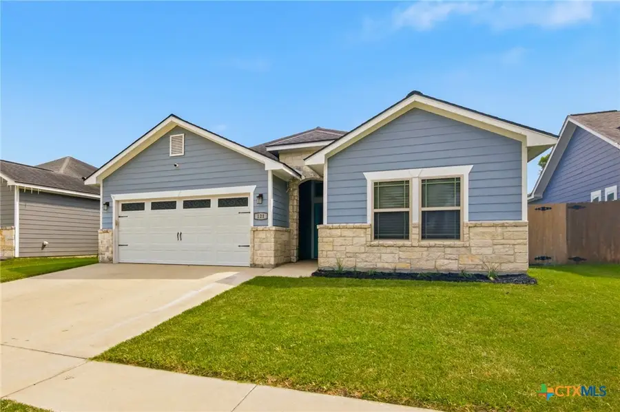 121 Nantucket Avenue, Victoria, TX 77904 - #2