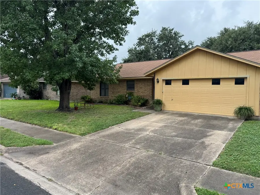 202 Vanessa Lane, Victoria, TX 77901 - #3