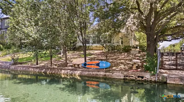 101 E Edgewater Terrace, New Braunfels, TX 78130