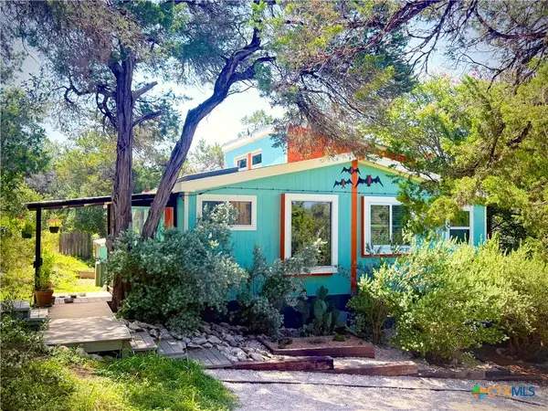 515 Circle Drive, Wimberley, TX 78676