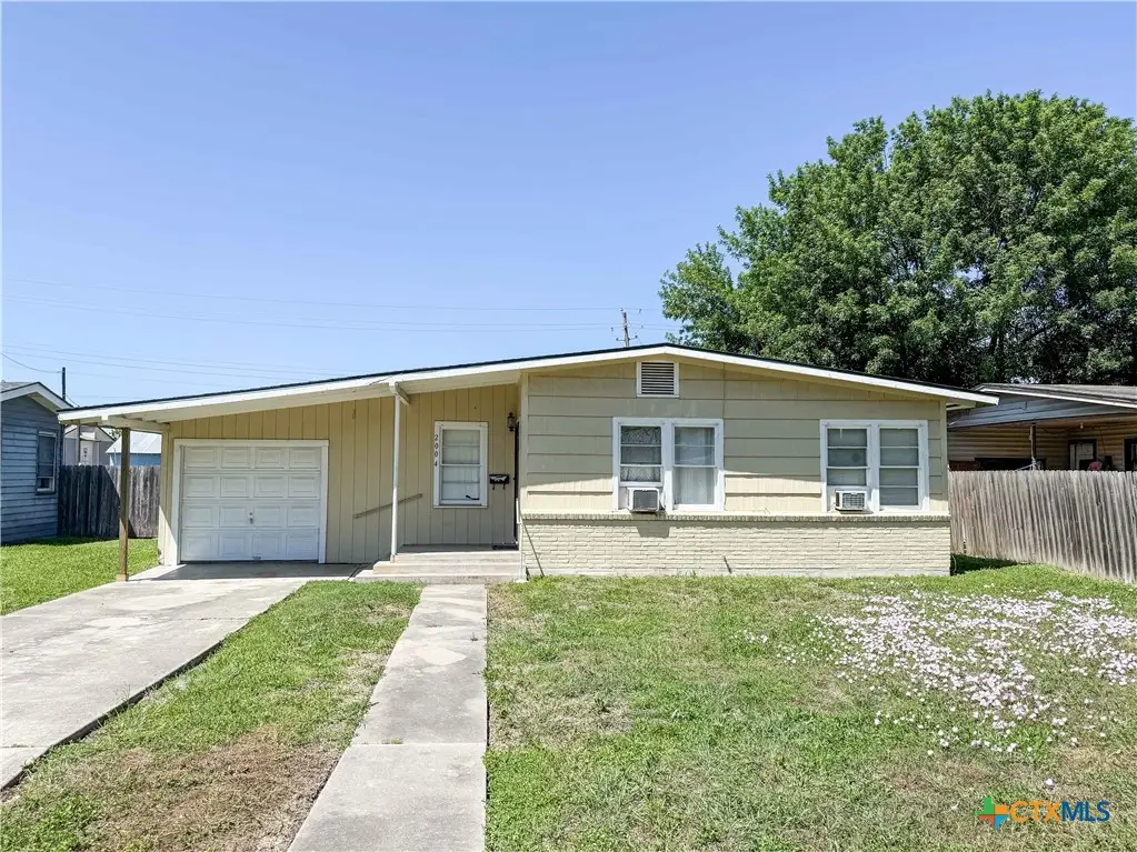 2004 Navidad Street, Victoria, TX 77901 - #1