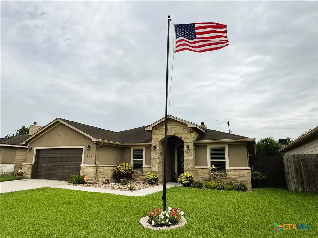 207 Secretariat Drive, Victoria, TX 77901 - #1