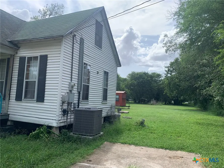 508 Stockdale Street, Cuero, TX 77954 - #2