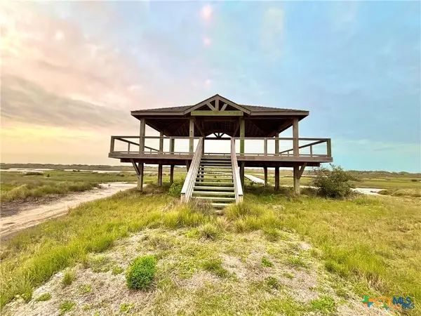 5,4 Boca Grande Loop, Port O'Connor, TX 77982