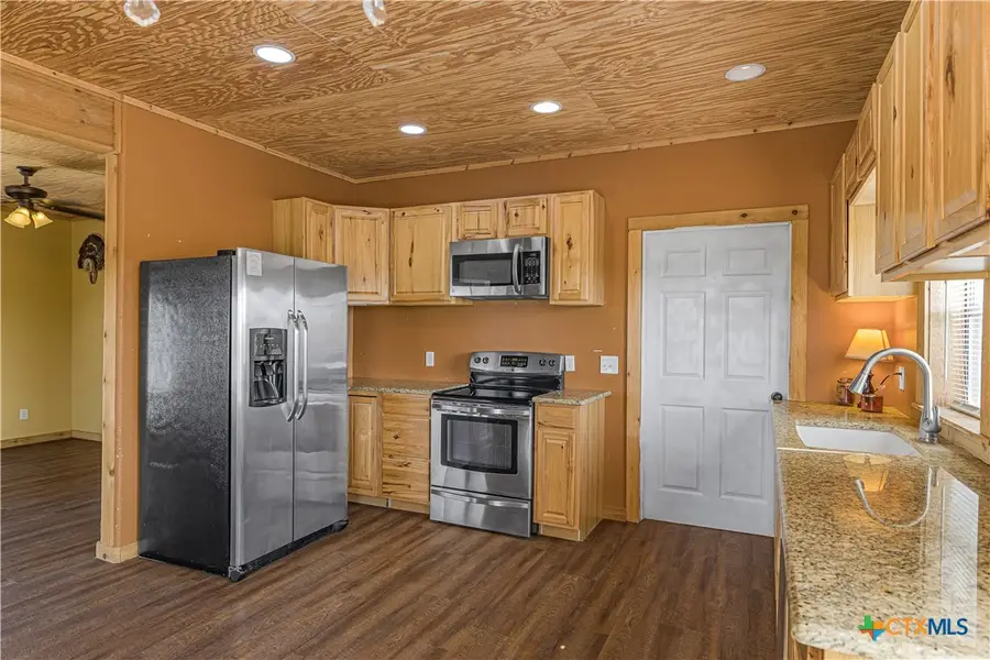 4526 E State Highway 111, Yoakum, TX 77995 - #2