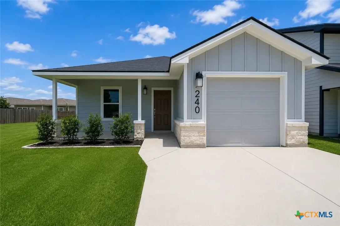 240 West Martindale, Seguin, TX 78155 - #1