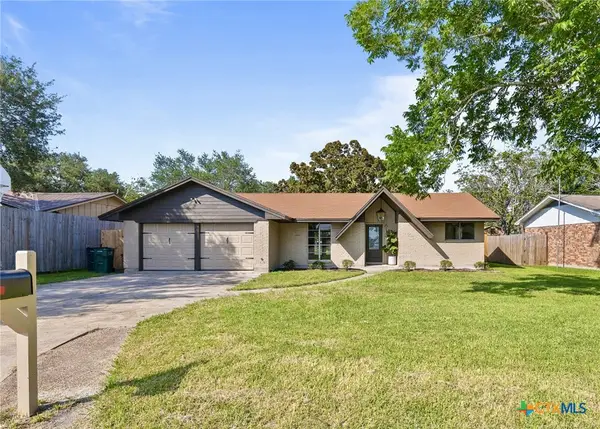 613 Jackson Street, Edna, TX 77957
