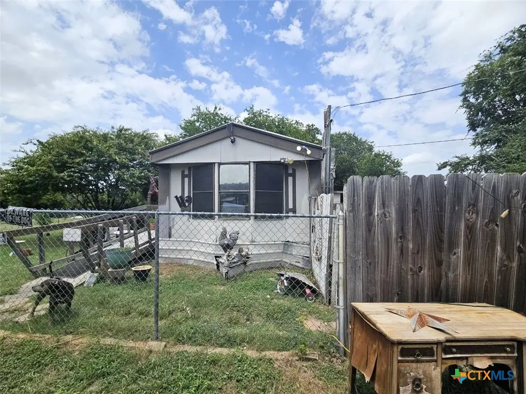 424 Christopher Drive #B, Eddy, TX 76524 - #1