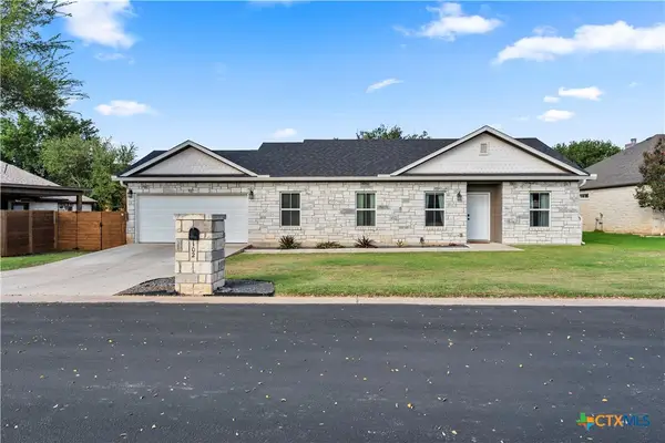 102 Fox Circle, Burnet, TX 78611