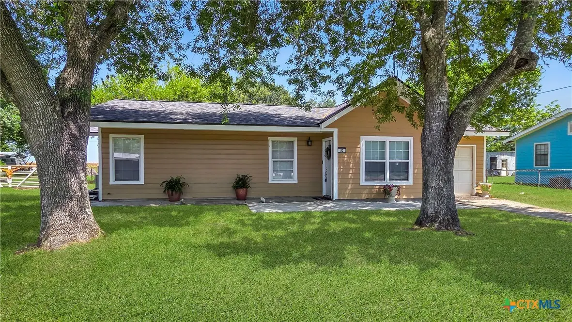 82 Bayou Drive, Port Lavaca, TX 77979 - #1