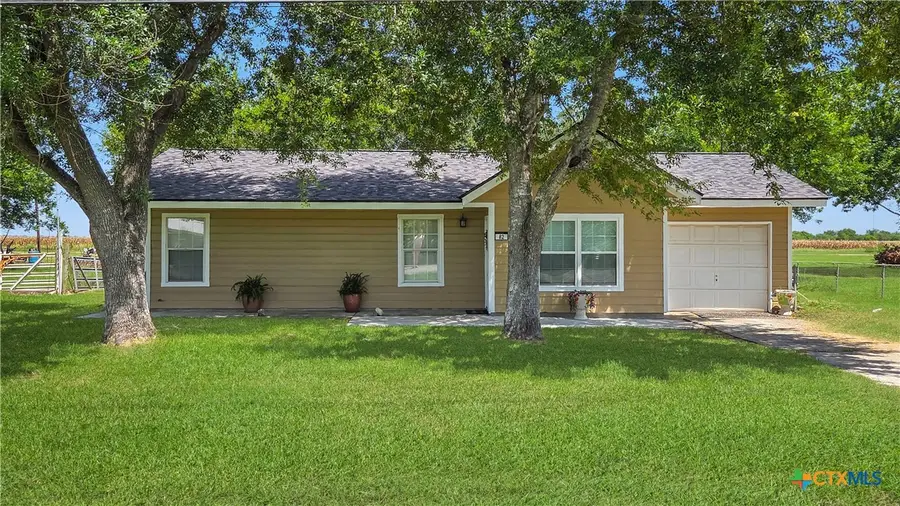 82 Bayou Drive, Port Lavaca, TX 77979 - #2