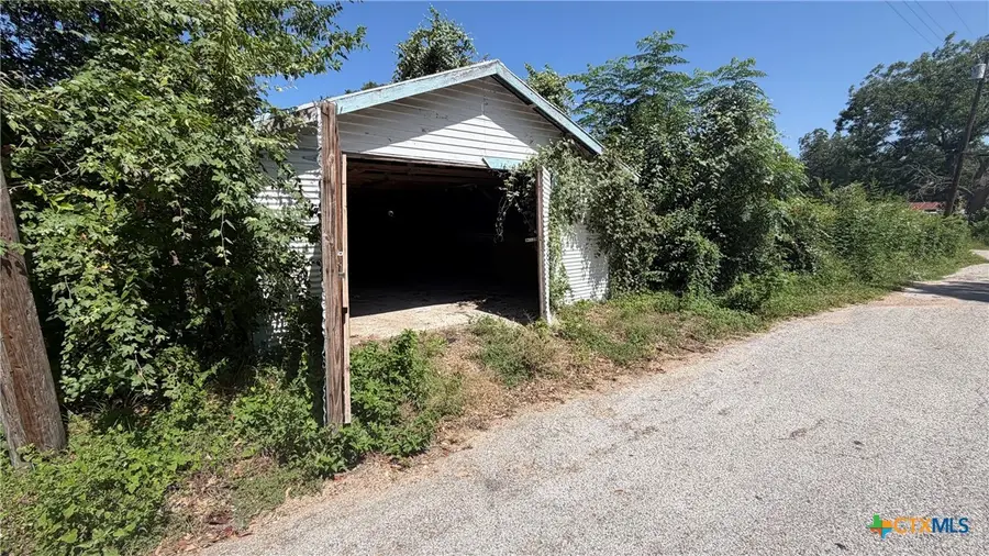 500 6th Street, Cameron, TX 76520 - #3