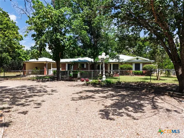105 Lms Lane, Gatesville, TX 76528
