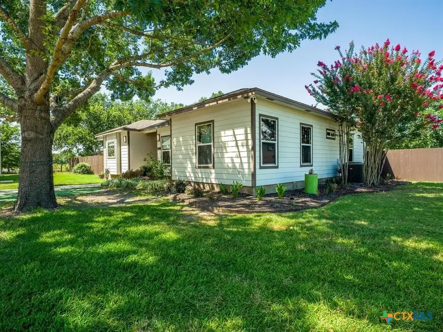 146 Meadow Lane, Marble Falls, TX 78654 - #3