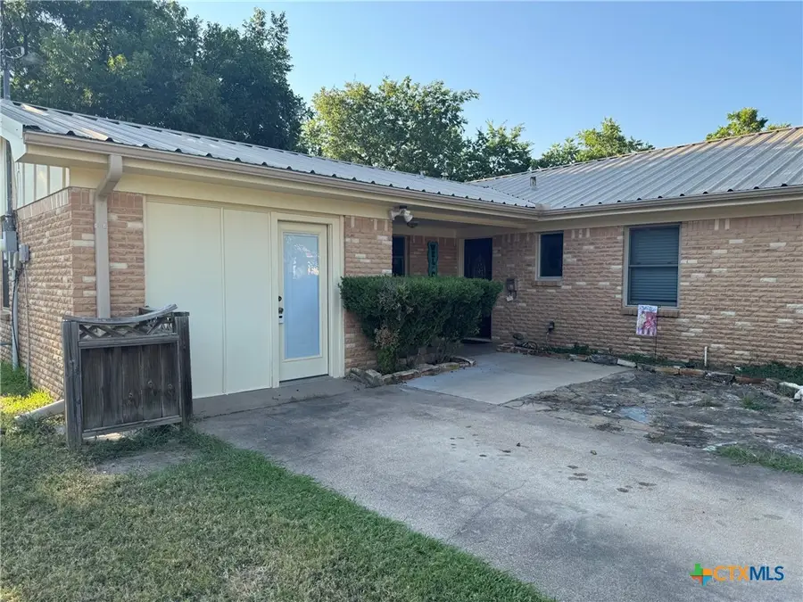105 Curry Drive, Gatesville, TX 76528 - #2