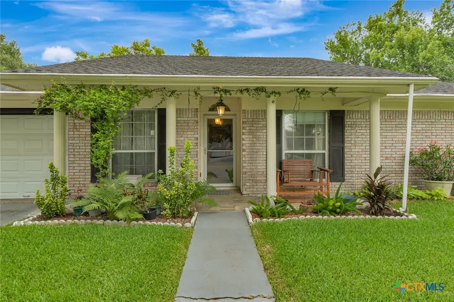 304 Tanglewood Drive, Victoria, TX 77901 - #2