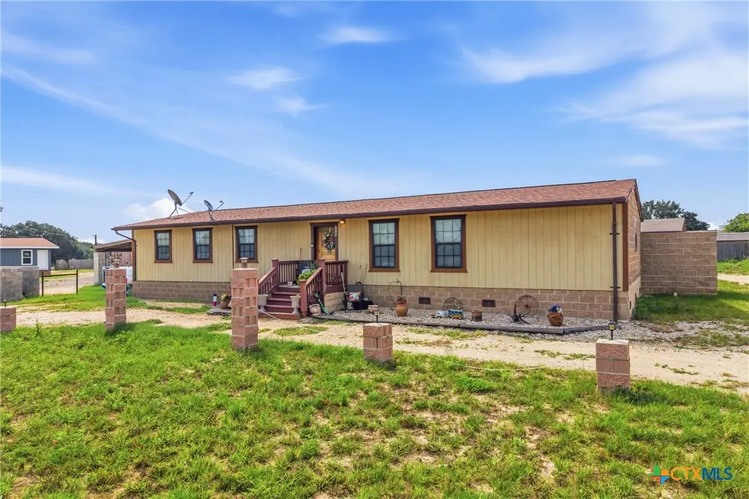 288 County Road 341, La Vernia, TX 78121 - #1
