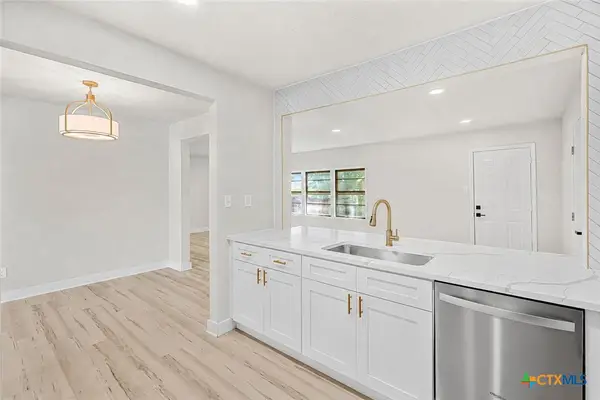 902 W Green Avenue, Killeen, TX 76541
