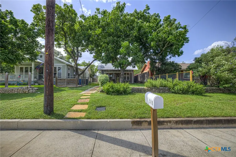 349 E South Street, New Braunfels, TX 78130 - #2