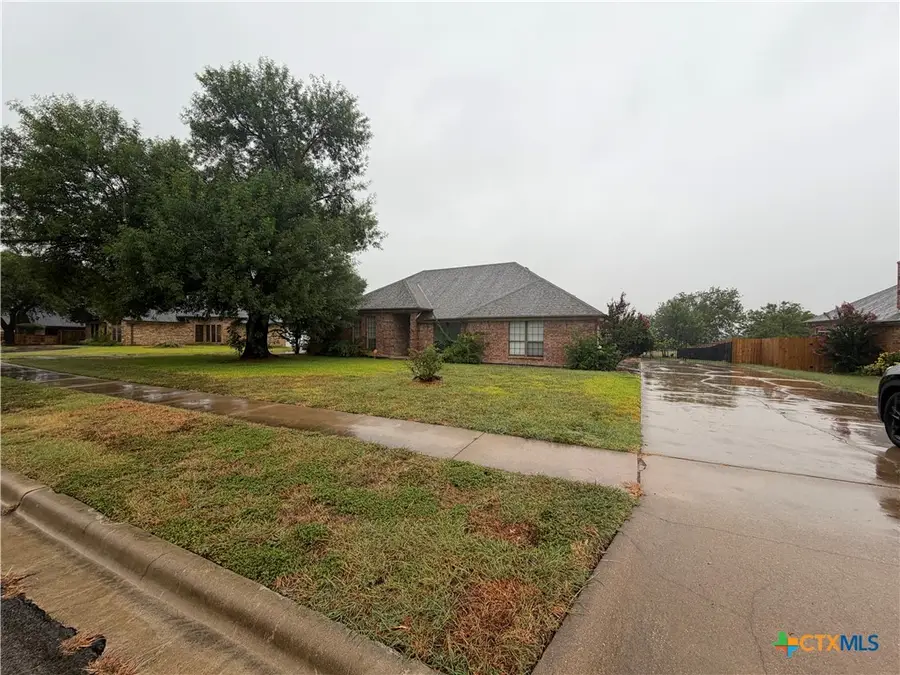 1413 S Roy Reynolds Drive, Killeen, TX 76543 - #2